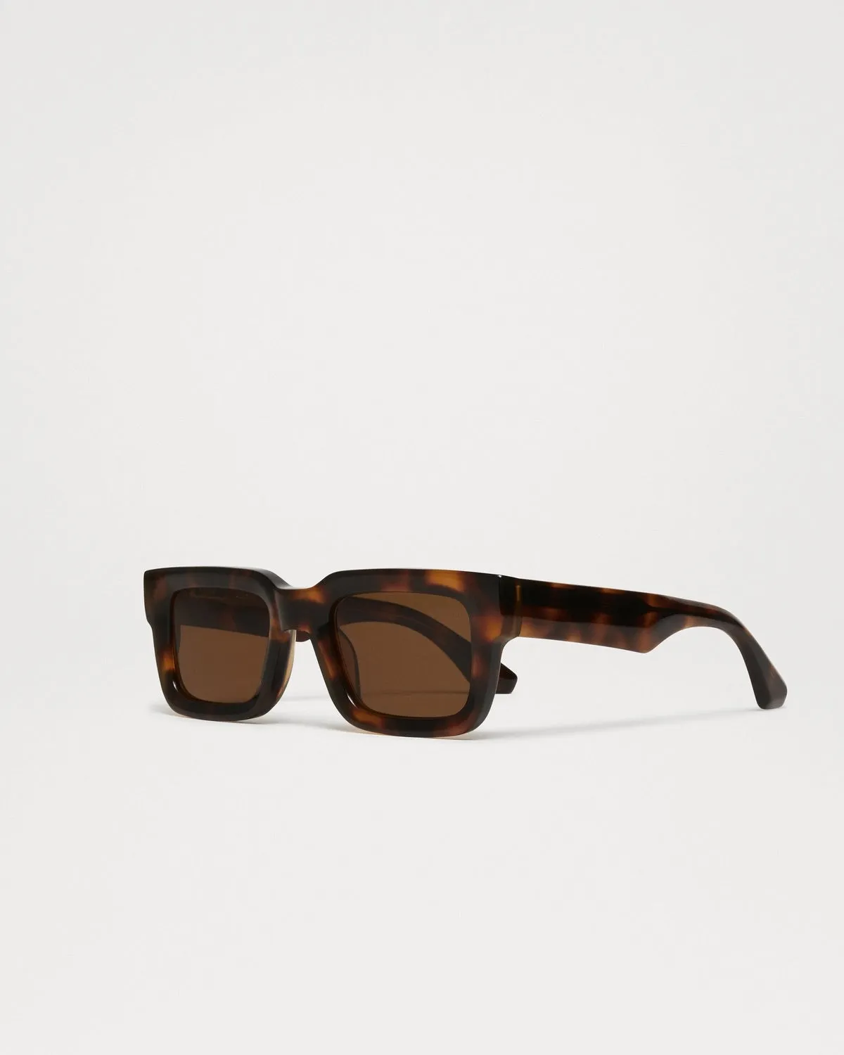 05 Sunglasses Tortoise