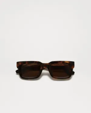 05 Sunglasses Tortoise