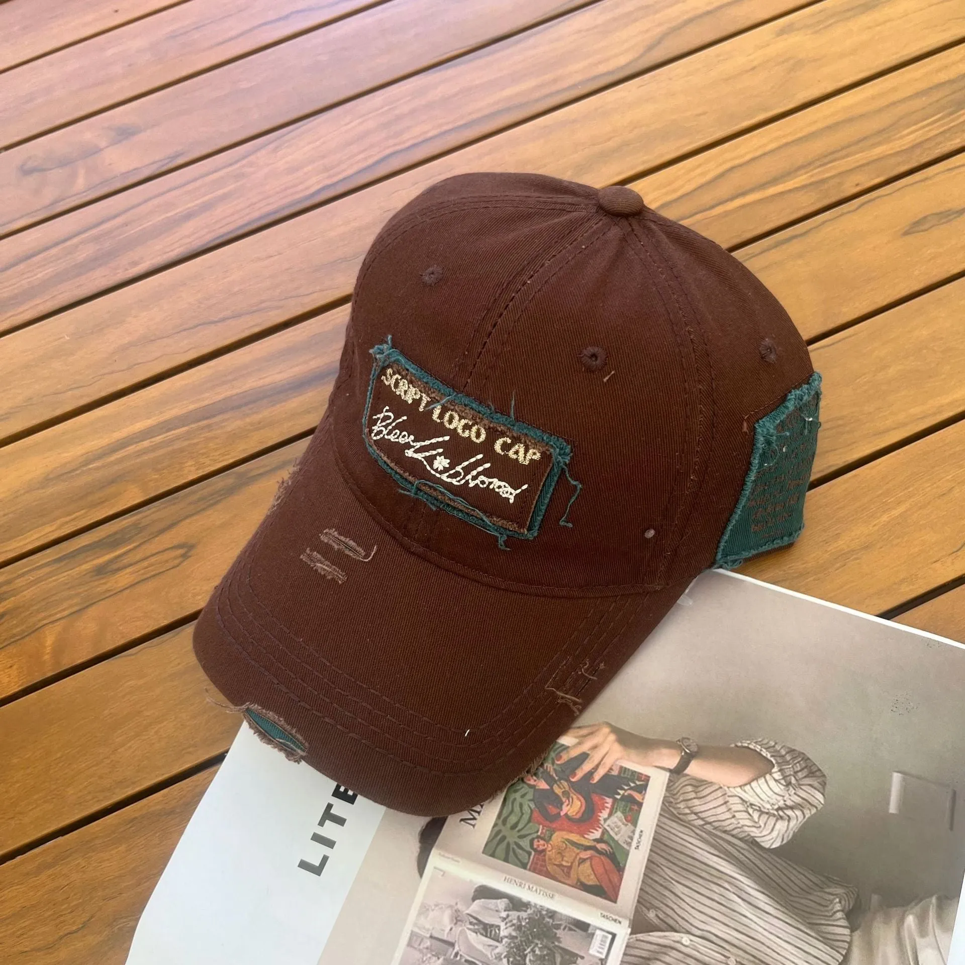 Internet celebrity brushed large patch embroidered letters hole baseball cap outdoor face-showing small visor retro peaked cap for women